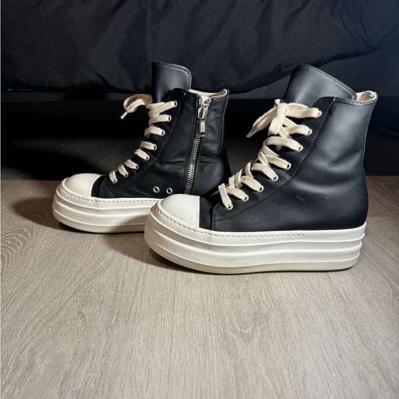 Rick Owen’s DRKSHDW chunky sole high top trainers - Picture 2 of 6